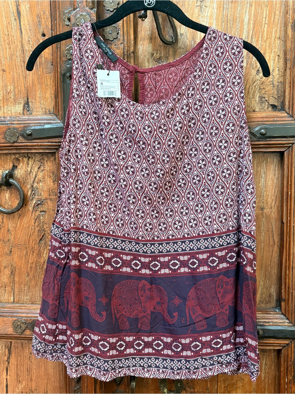 NWT Piazza Italia Boho Elephant Print Sleeveless Tank Top Size S Maroon
